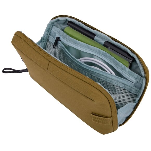 NWT Thule Aion travel organizer with RFID blocking pouch - Picture 3 of 6